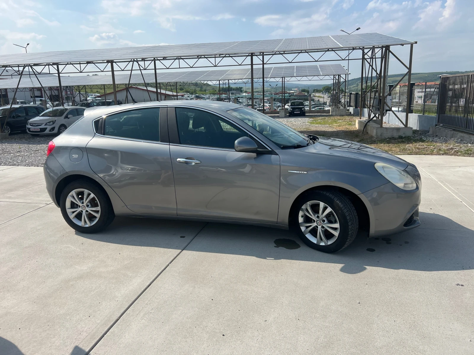 Alfa Romeo Giulietta 1.6JTD-m2 Euro 5B - изображение 8