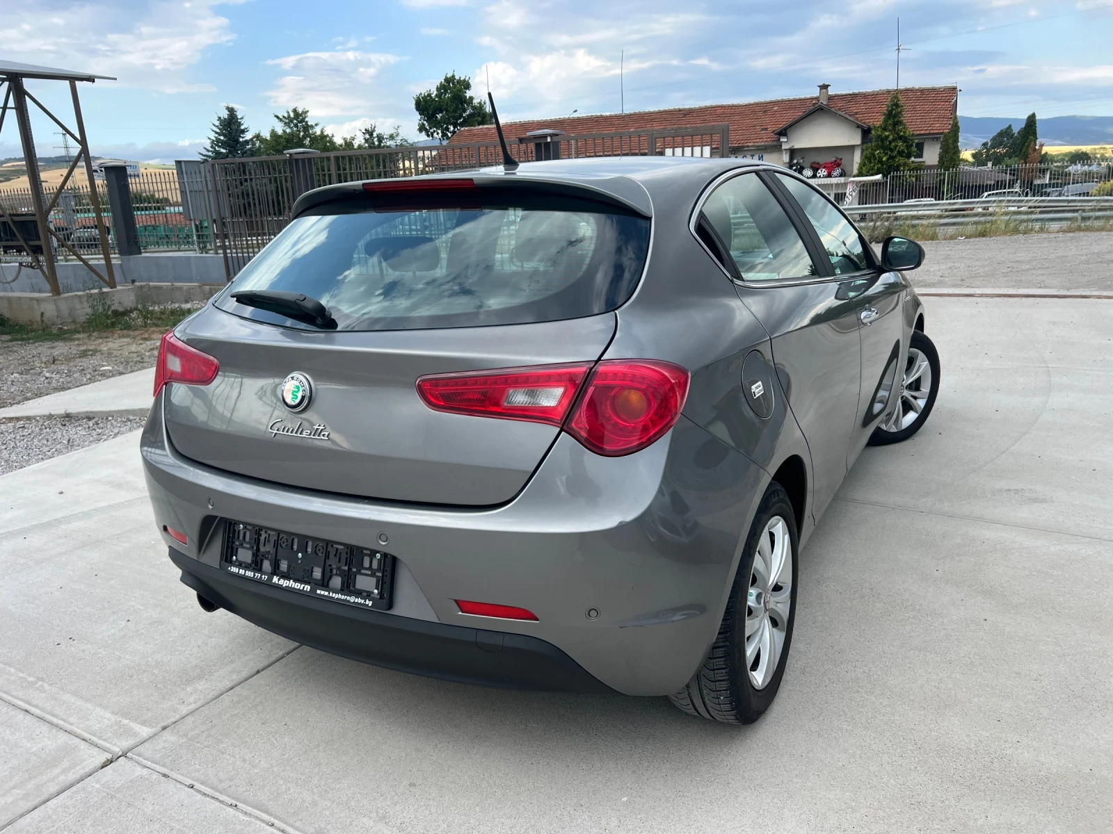 Alfa Romeo Giulietta 1.6JTD-m2 Euro 5B - изображение 7