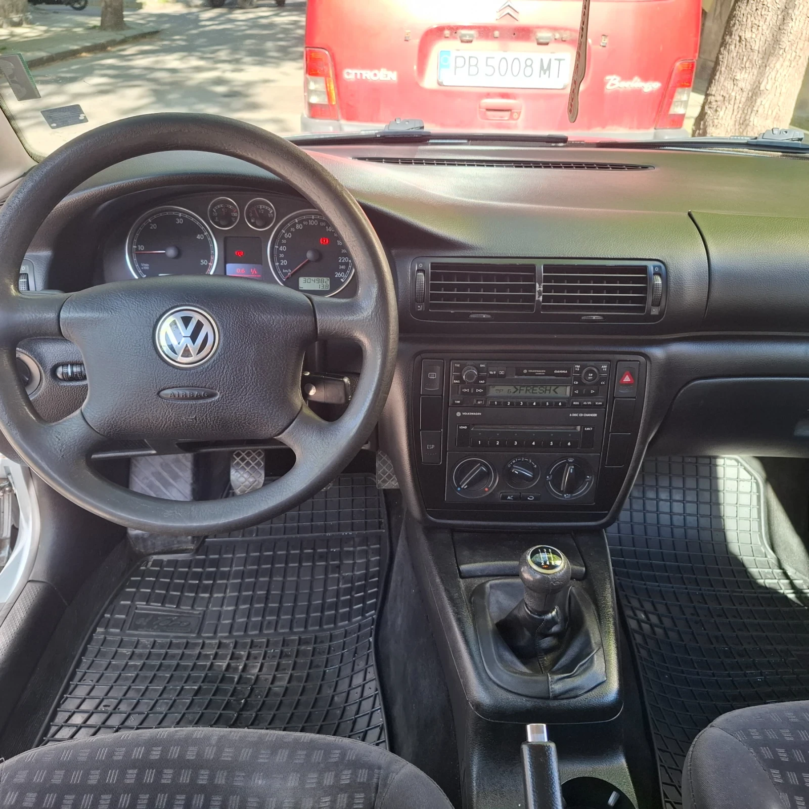 VW Passat  - изображение 9