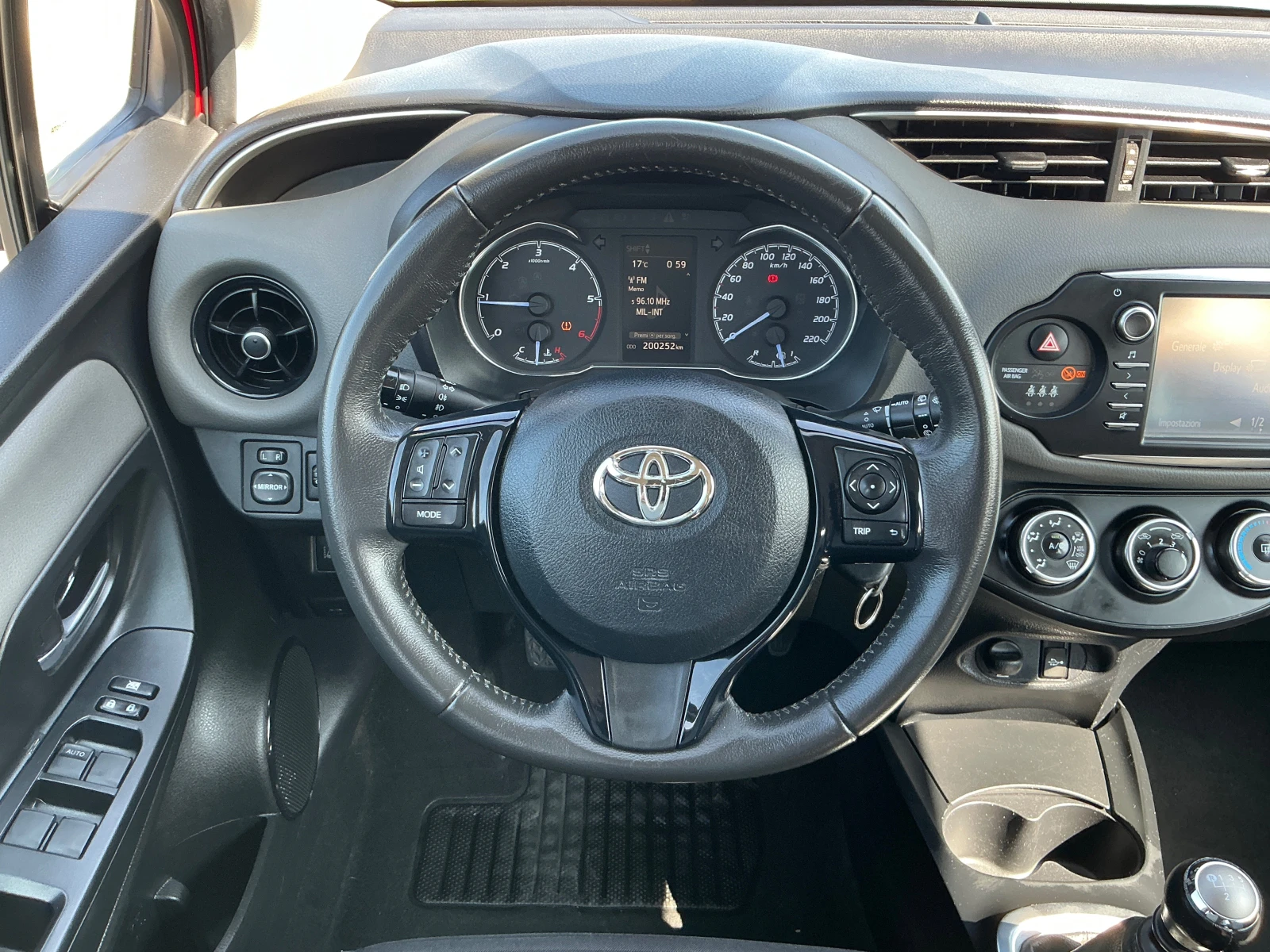 Toyota Yaris 1.4 D4D - изображение 10