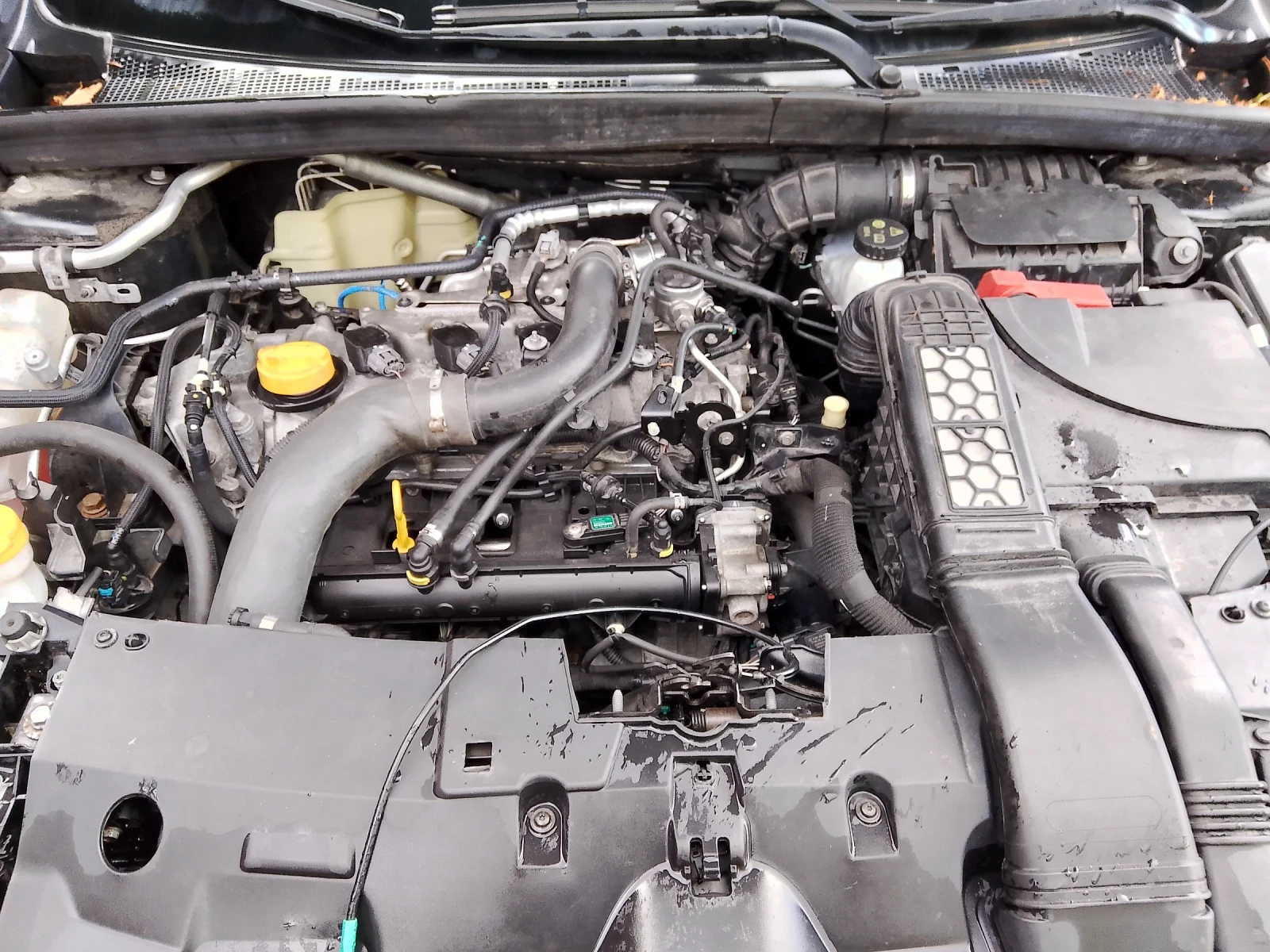 Renault Megane 1.2 Гранд тур четри цилиндъра 101кs - изображение 5