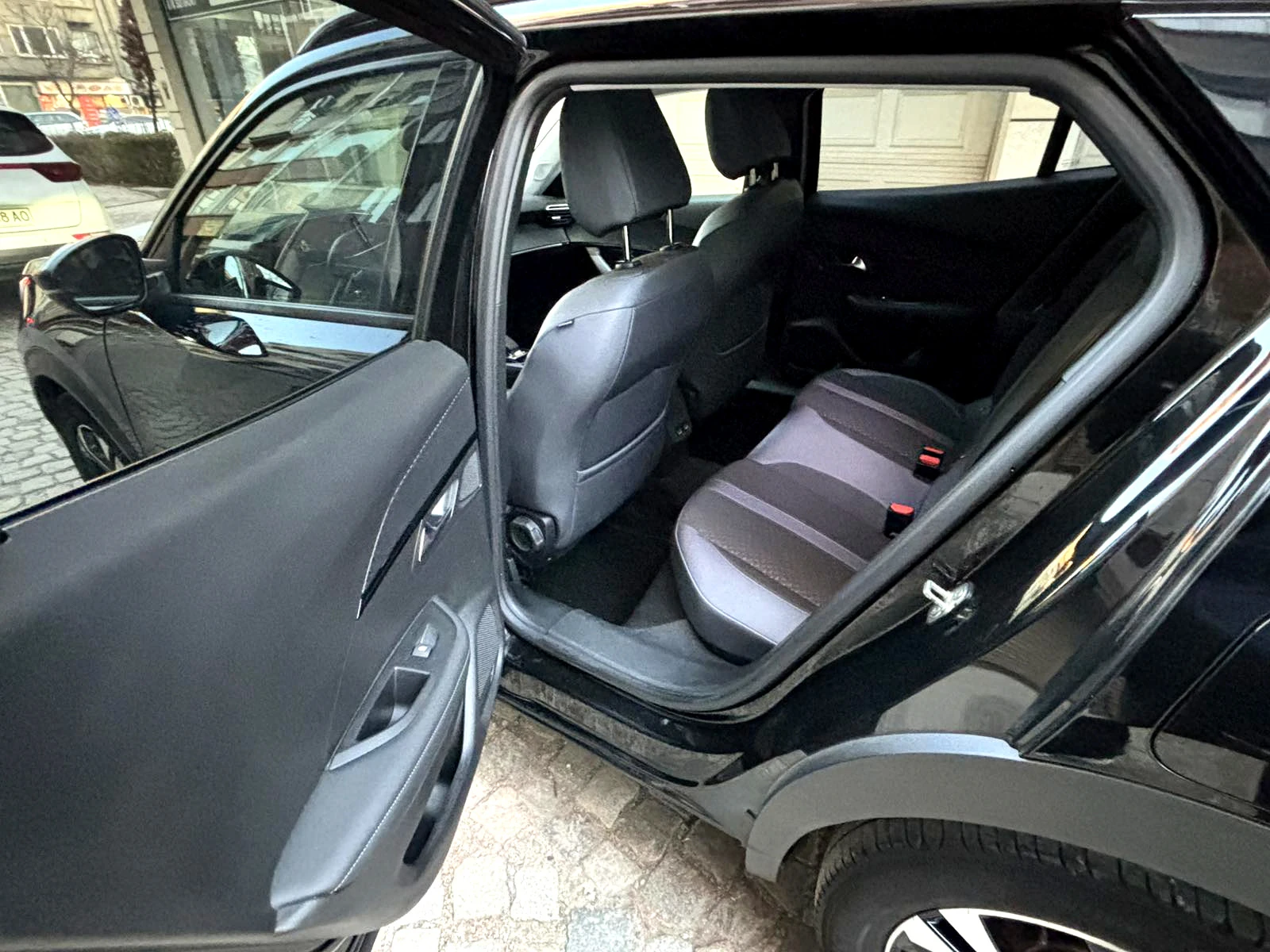 Peugeot 2008 * Allure* SOH 100% Гаранция - изображение 10