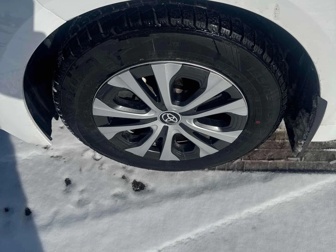 Toyota Corolla * Hybrid LE CVT AWD * CARFAX * ��� ����� * KEYLESS | Mobile.bg � ����������� 7