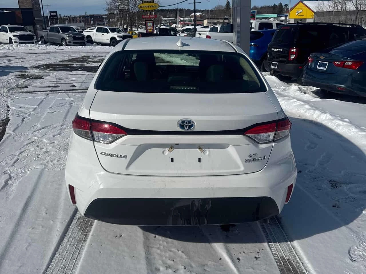 Toyota Corolla * Hybrid LE CVT AWD * CARFAX * ��� ����� * KEYLESS | Mobile.bg � ����������� 4