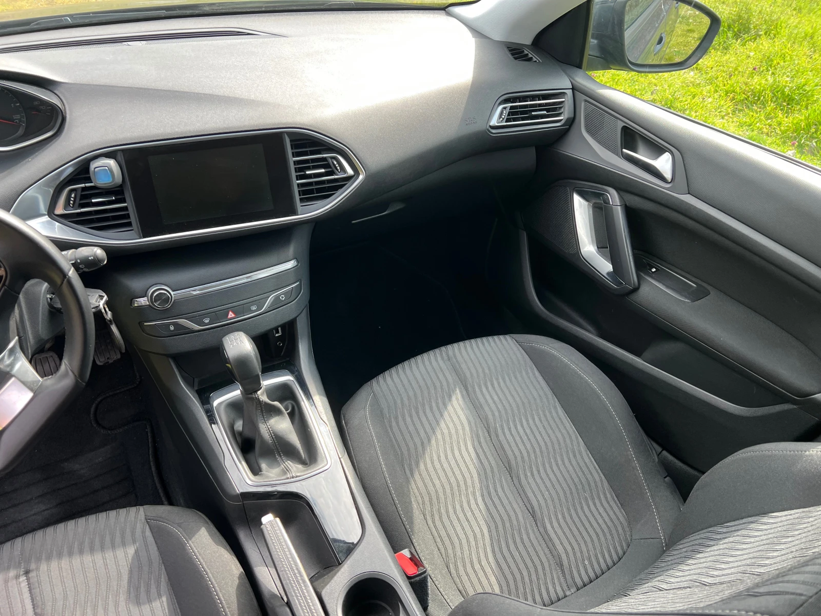 Peugeot 308 1.6HDI 90 к.с, снимка 9 - Автомобили и джипове - 53981744