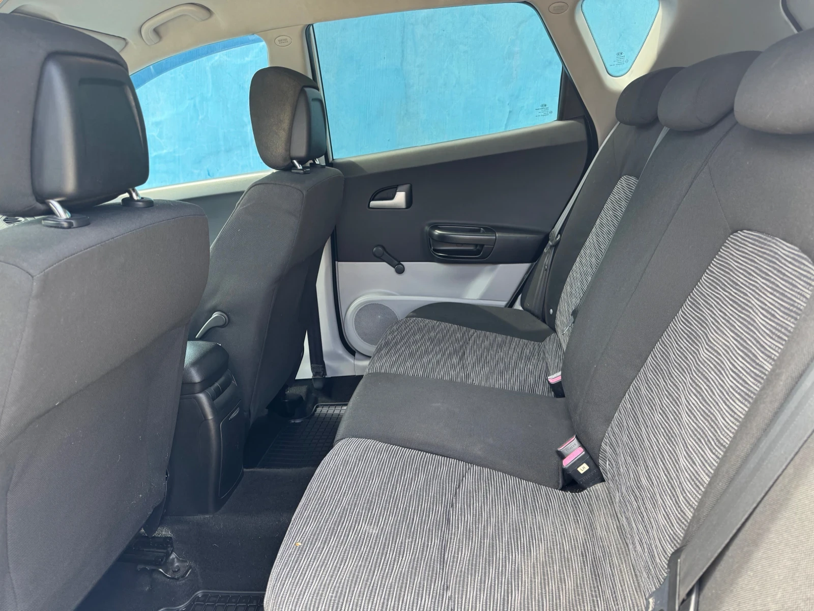 Kia Ceed 1.4 CVVT, снимка 9 - Автомобили и джипове - 54217975