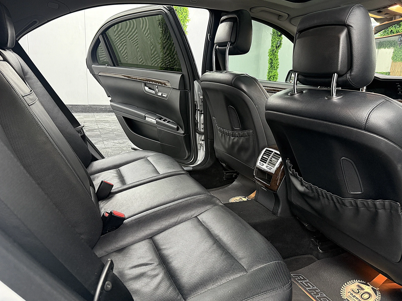 Mercedes-Benz S 350 AMG/4-MATIC/PANORAMA/KeylessGo/СОБСТВЕН ЛИЗИНГ, снимка 9 - Автомобили и джипове - 54426965