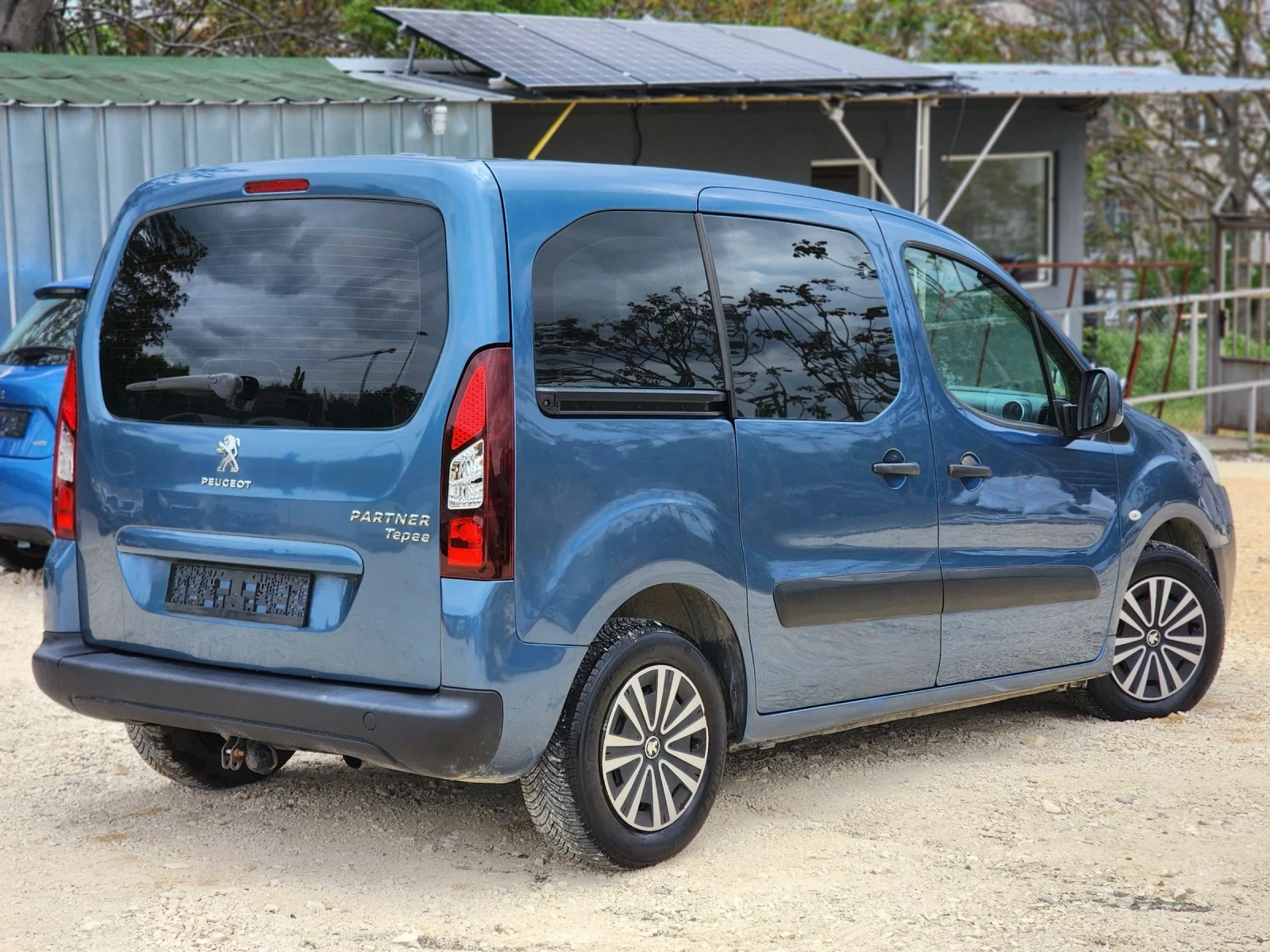 Peugeot Partner 1.6HDI 6+ 1 Facelift, снимка 4 - Автомобили и джипове - 54565079