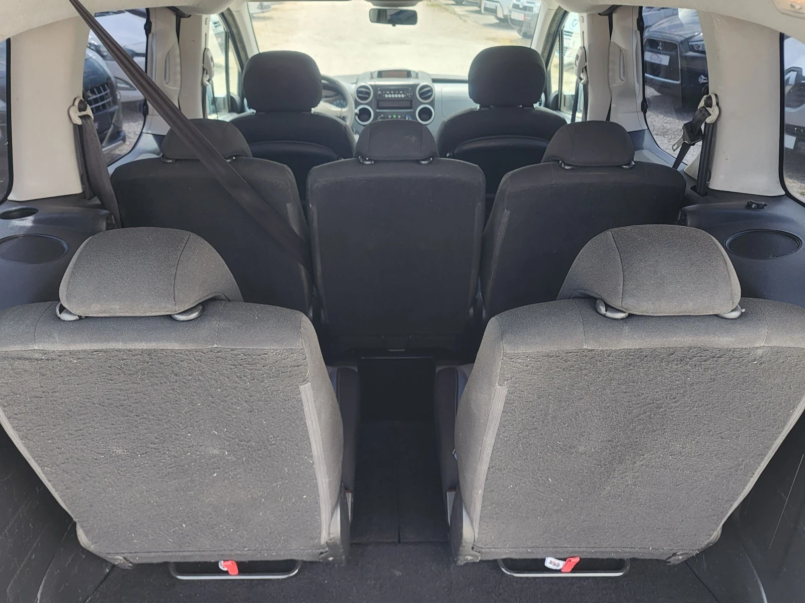 Peugeot Partner 1.6HDI 6+ 1 Facelift, снимка 11 - Автомобили и джипове - 54565079