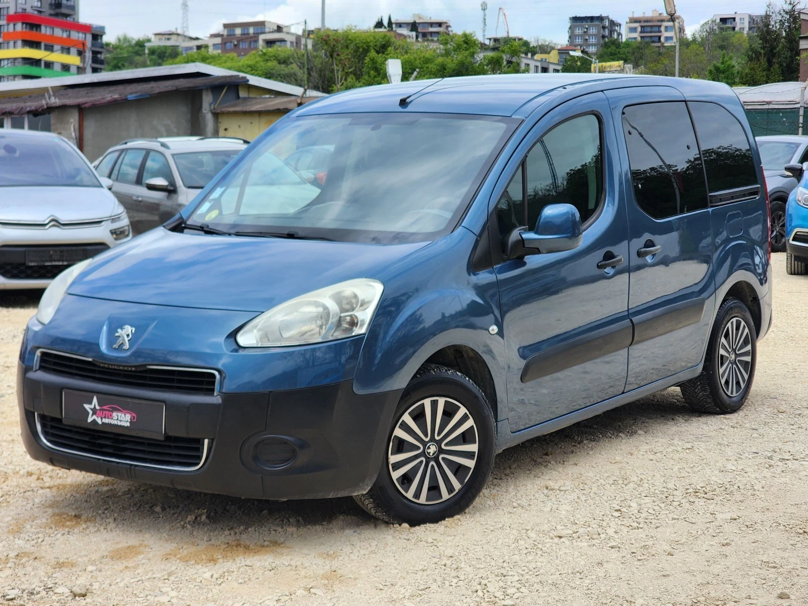 Peugeot Partner 1.6HDI 6+ 1 Facelift, снимка 2 - Автомобили и джипове - 54565079