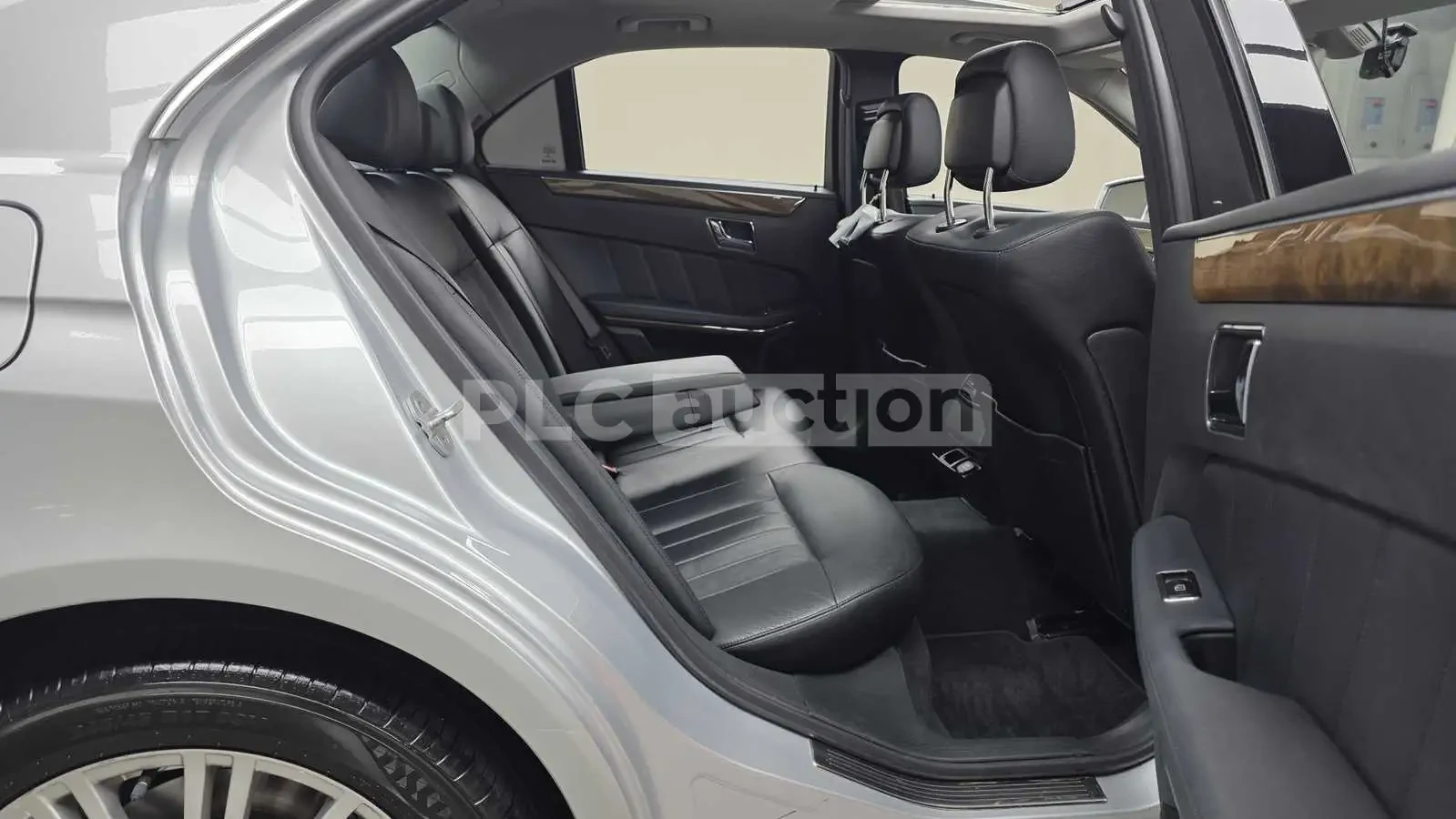Mercedes-Benz E 300 !ELEGANCE !УНИКАТ!ПАНОРАМА, снимка 9 - Автомобили и джипове - 55166982