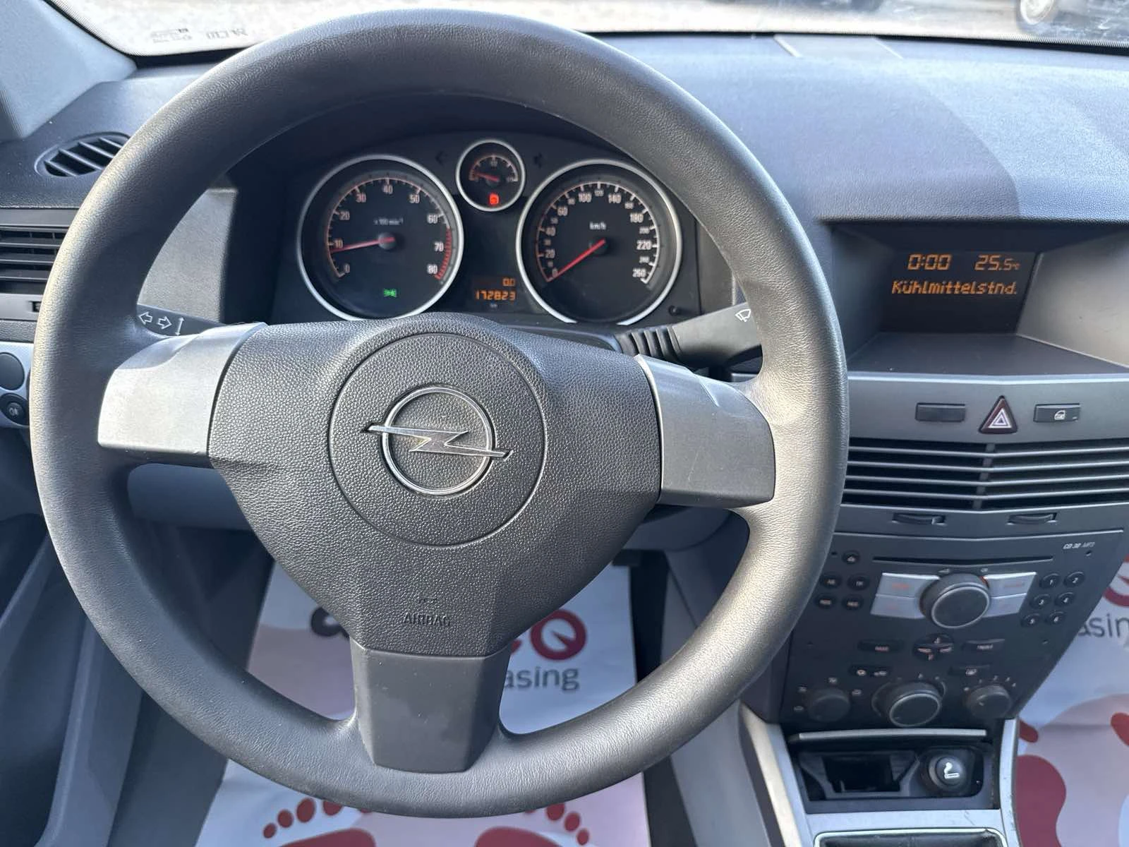 Opel Astra 1.4i 90kc, снимка 12 - Автомобили и джипове - 55260258
