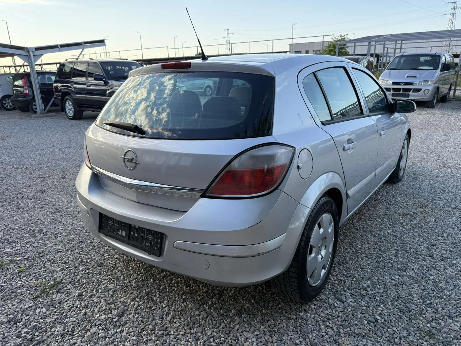Opel Astra 1.4i 90kc, снимка 7 - Автомобили и джипове - 55260258