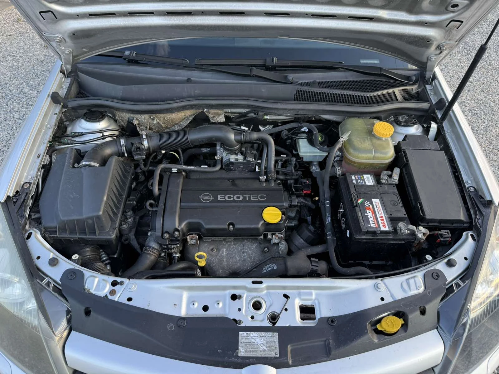 Opel Astra 1.4i 90kc, снимка 16 - Автомобили и джипове - 55260258