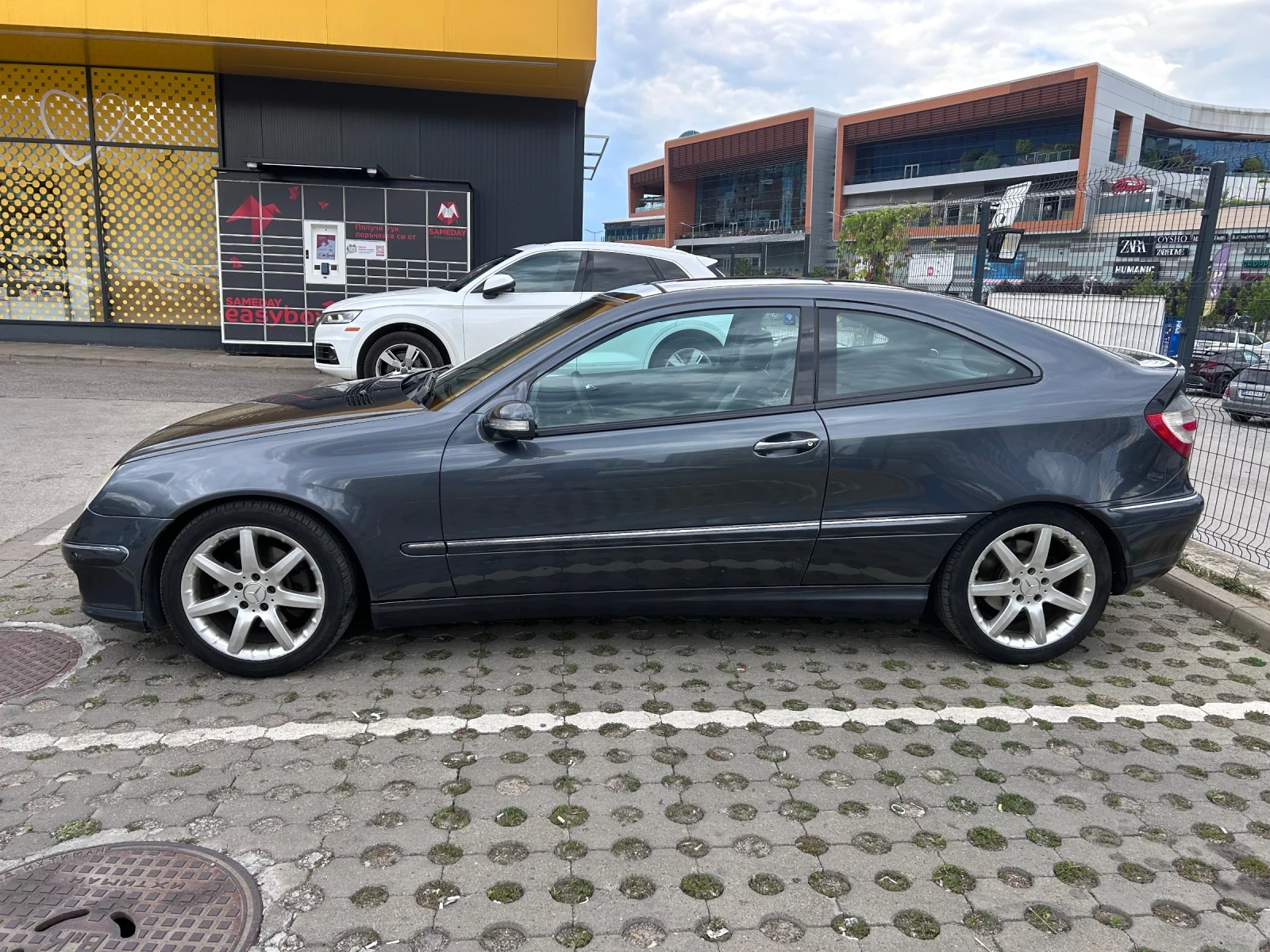 Mercedes-Benz C 230, снимка 4 - Автомобили и джипове - 55407920
