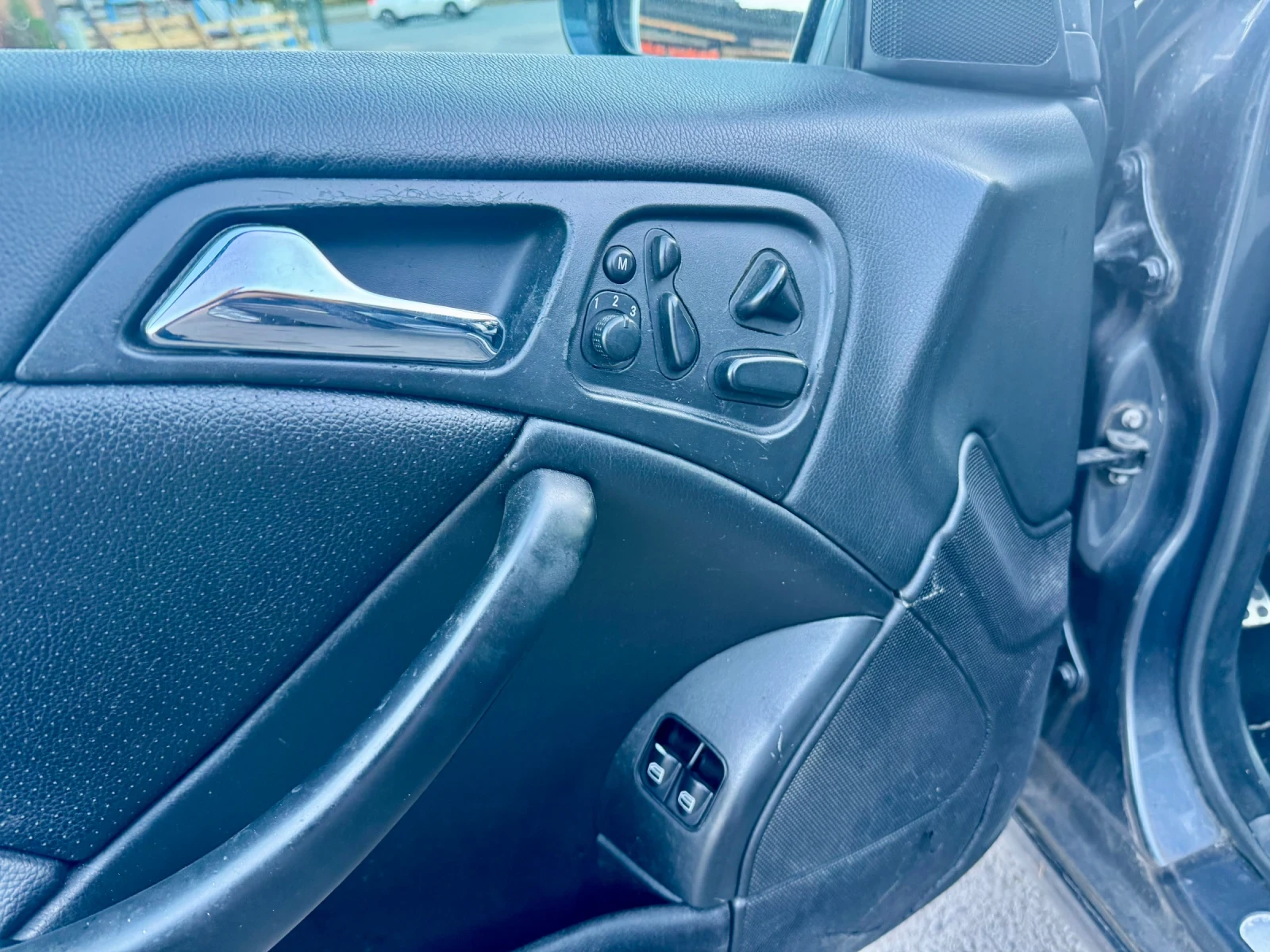 Mercedes-Benz C 230, снимка 10 - Автомобили и джипове - 55407920