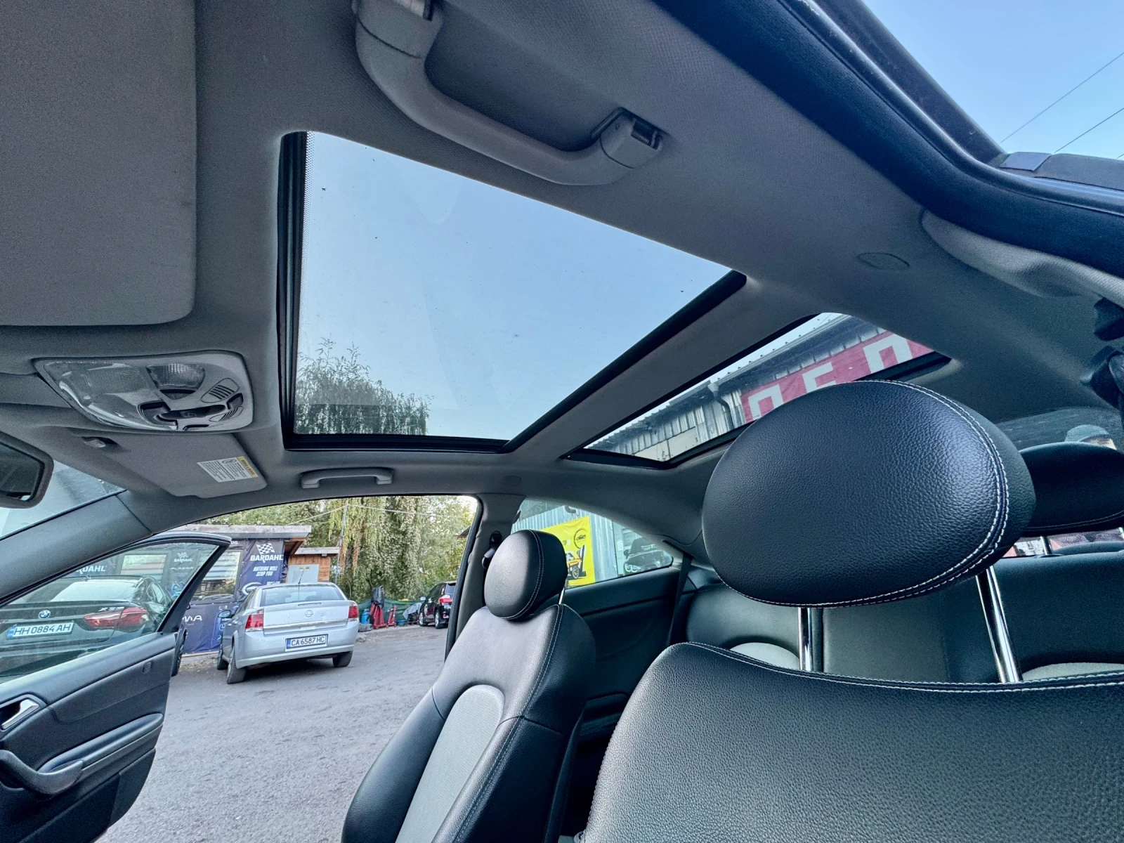 Mercedes-Benz C 230, снимка 15 - Автомобили и джипове - 55407920