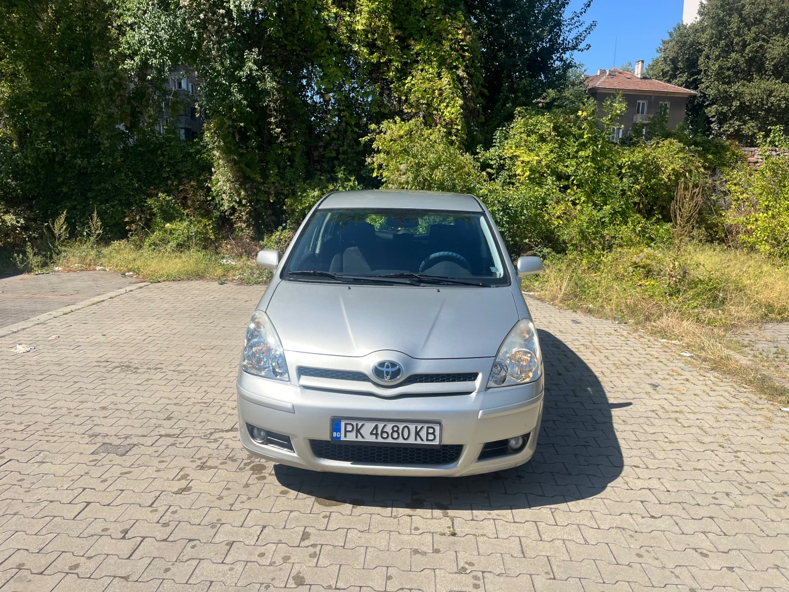 Toyota Corolla verso 2.0 D4D, снимка 2 - Автомобили и джипове - 55979537