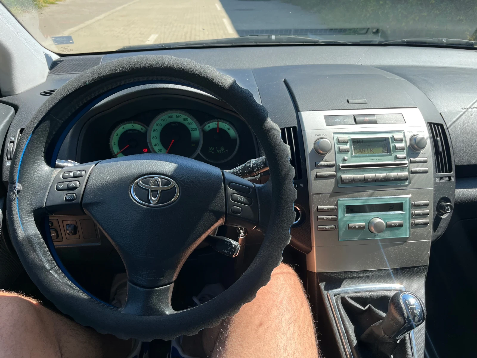Toyota Corolla verso 2.0 D4D, снимка 9 - Автомобили и джипове - 55979537