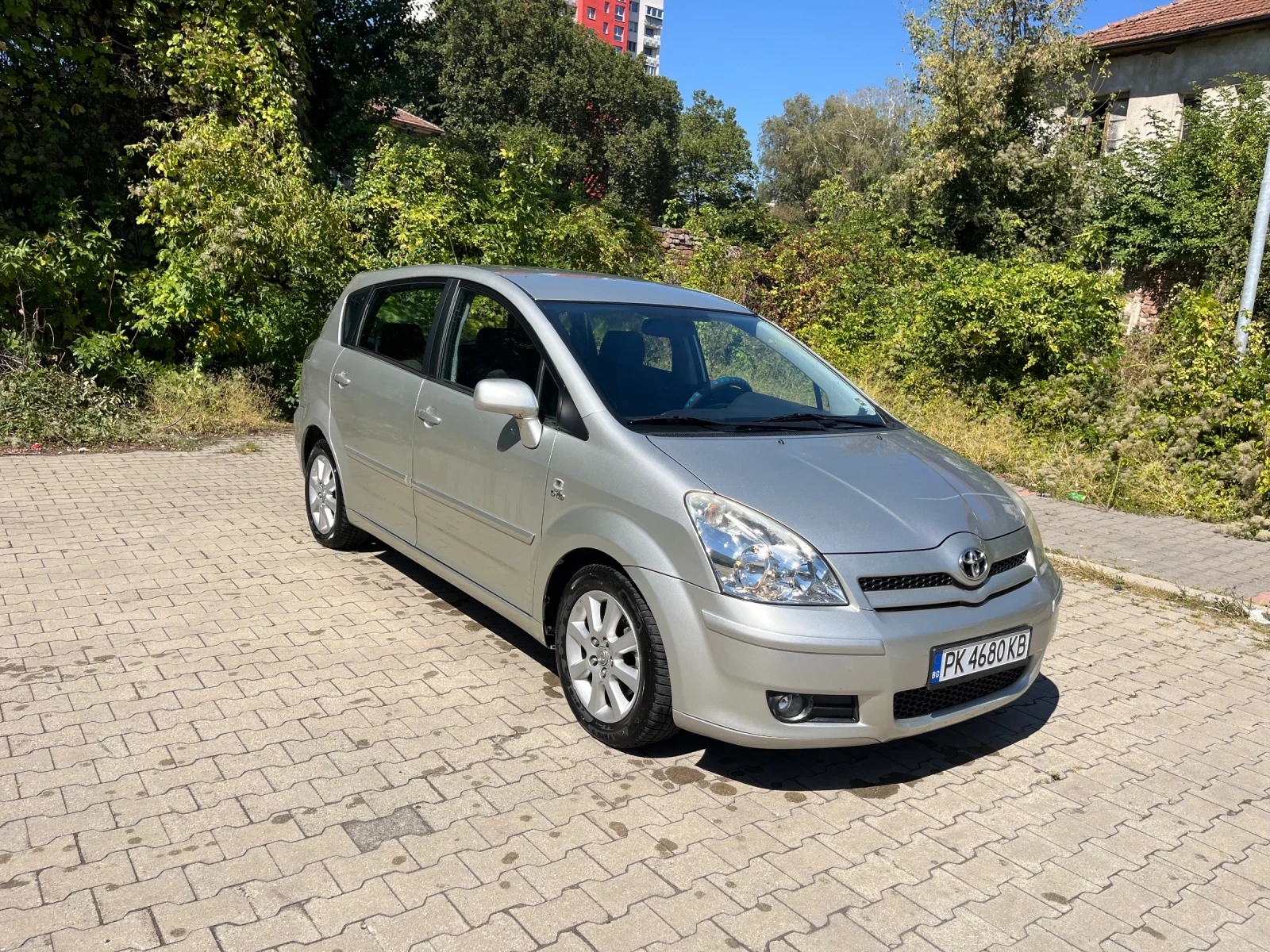 Toyota Corolla verso 2.0 D4D, снимка 7 - Автомобили и джипове - 55979537