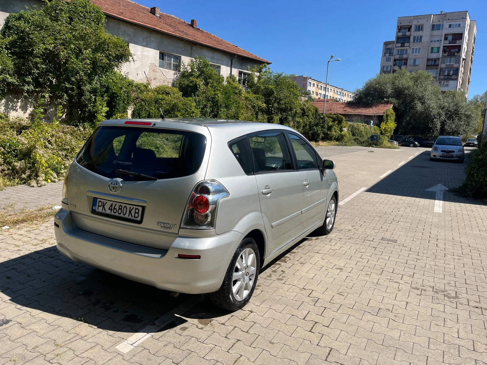 Toyota Corolla verso 2.0 D4D, снимка 5 - Автомобили и джипове - 55979537
