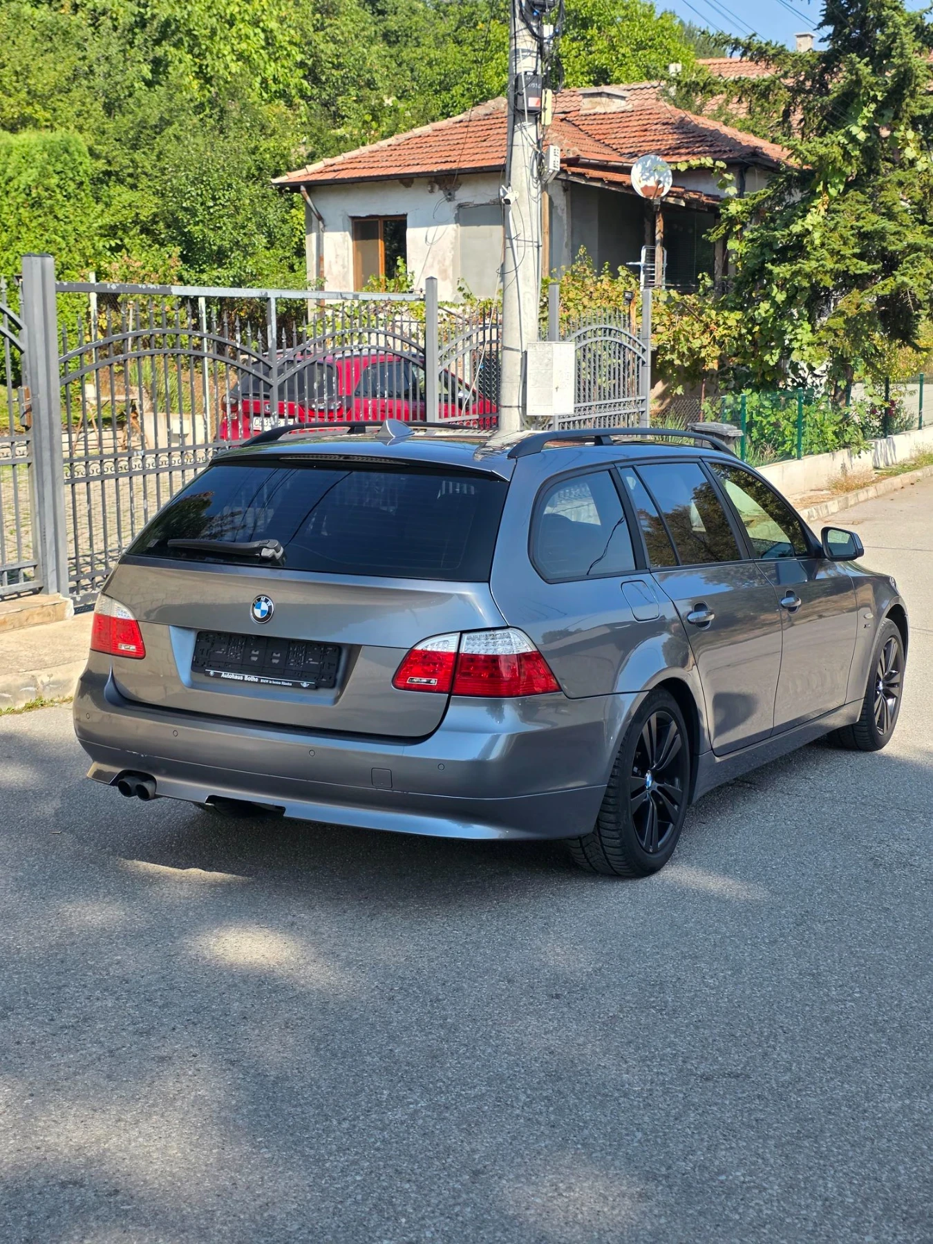 BMW 530 XI 272HP * EDITION * KEYLESS * LOGIC7 * LANEASSIST, снимка 4 - Автомобили и джипове - 56160568