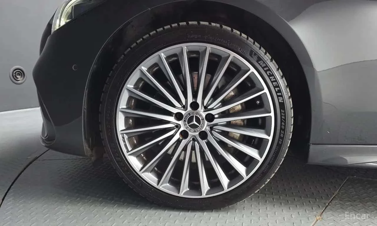 Mercedes-Benz C 300  AMG Line * ��������� * HUD * ���� �� �� *  | Mobile.bg � ����������� 5