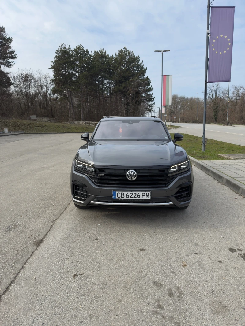 VW Touareg, снимка 2 - Автомобили и джипове - 49090369