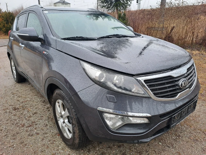 Kia Sportage 2.0CRDI 4X4 , снимка 2 - Автомобили и джипове - 49542799