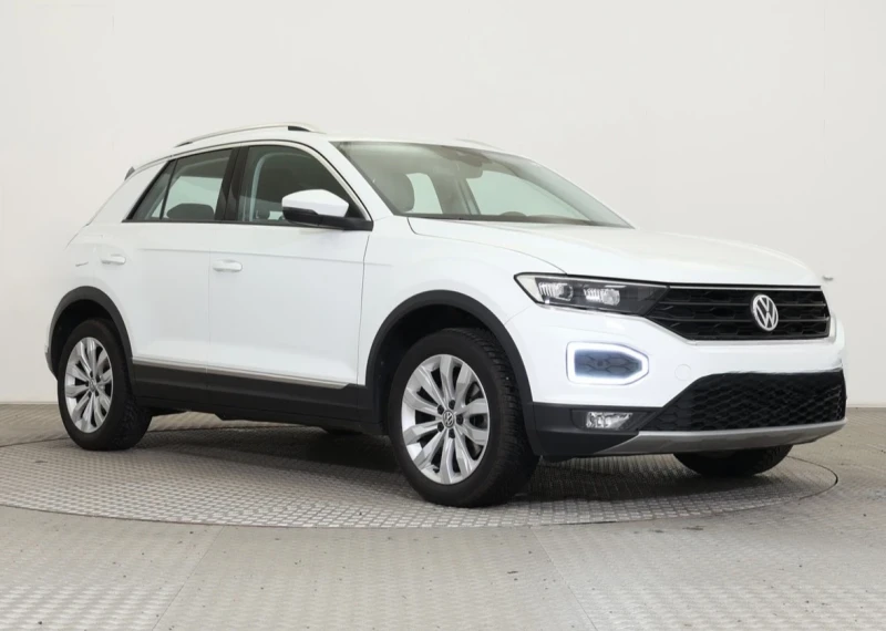 VW T-Roc, снимка 2 - Автомобили и джипове - 52658411