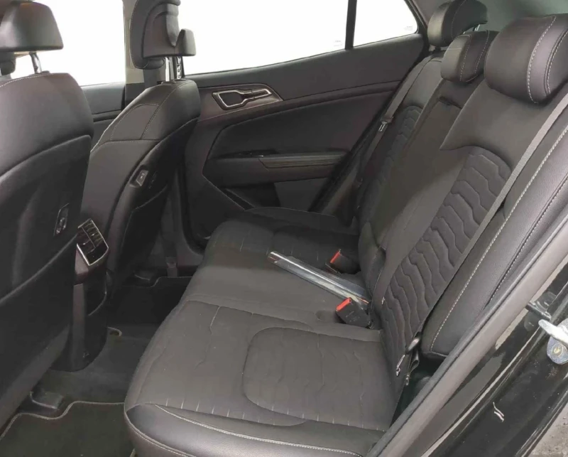 Kia Sportage 1, 6 T-GDI- 195 KW.4WD-Plug-in Hybrid, снимка 5 - Автомобили и джипове - 52749989