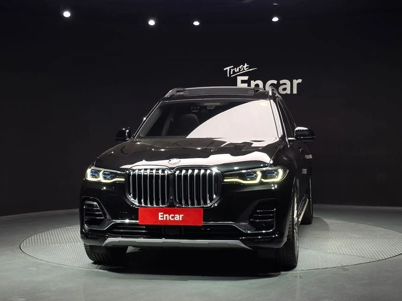 BMW X7 xDrive 40d Design Pure Excellence 7-Seater| 320к.с, снимка 3 - Автомобили и джипове - 55616276