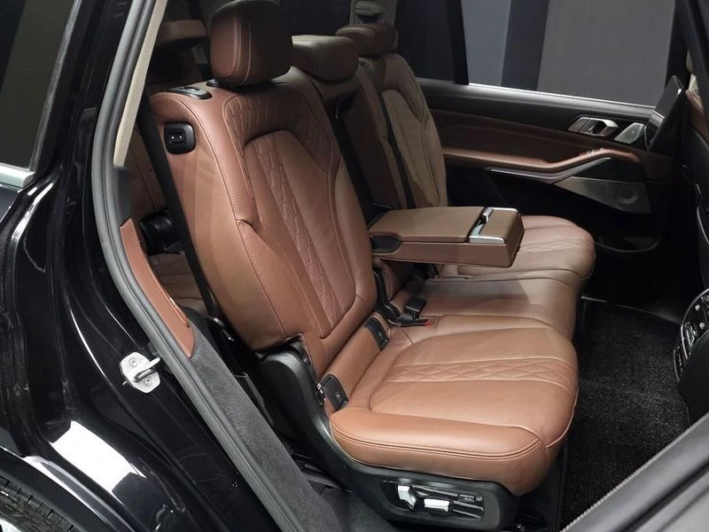 BMW X7 xDrive 40d Design Pure Excellence 7-Seater| 320к.с, снимка 11 - Автомобили и джипове - 55616276