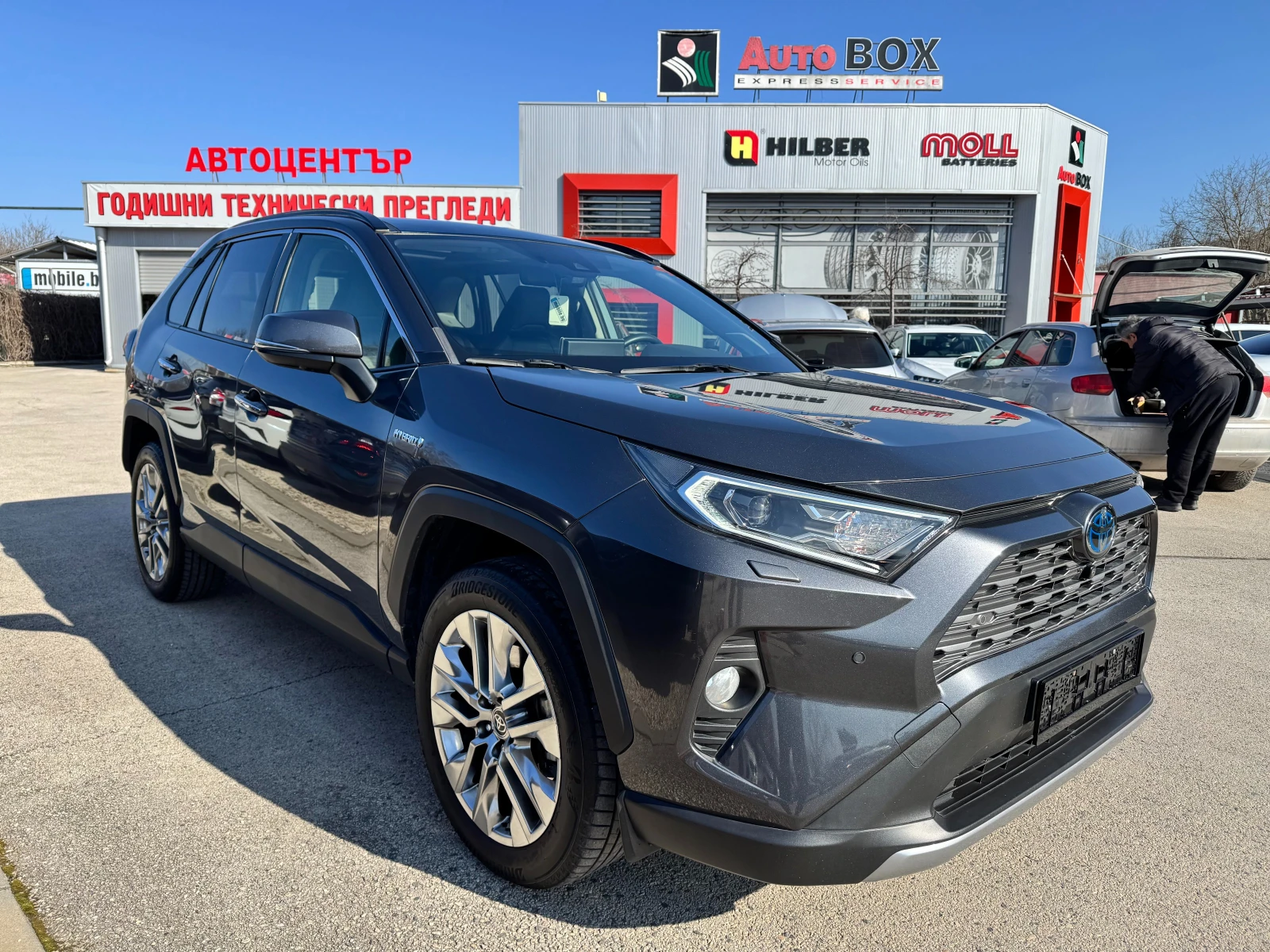 Toyota Rav4 2.5h 28000км. 222к.с FULL 4х4 Гаранция - изображение 3