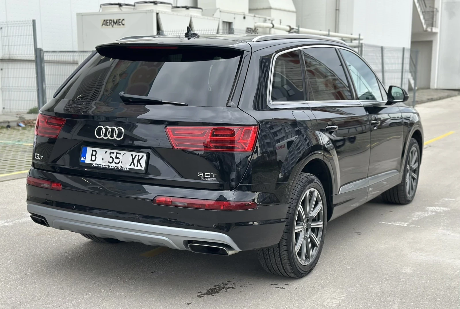 Audi Q7 3.0T Premium Plus, Full LED - изображение 4