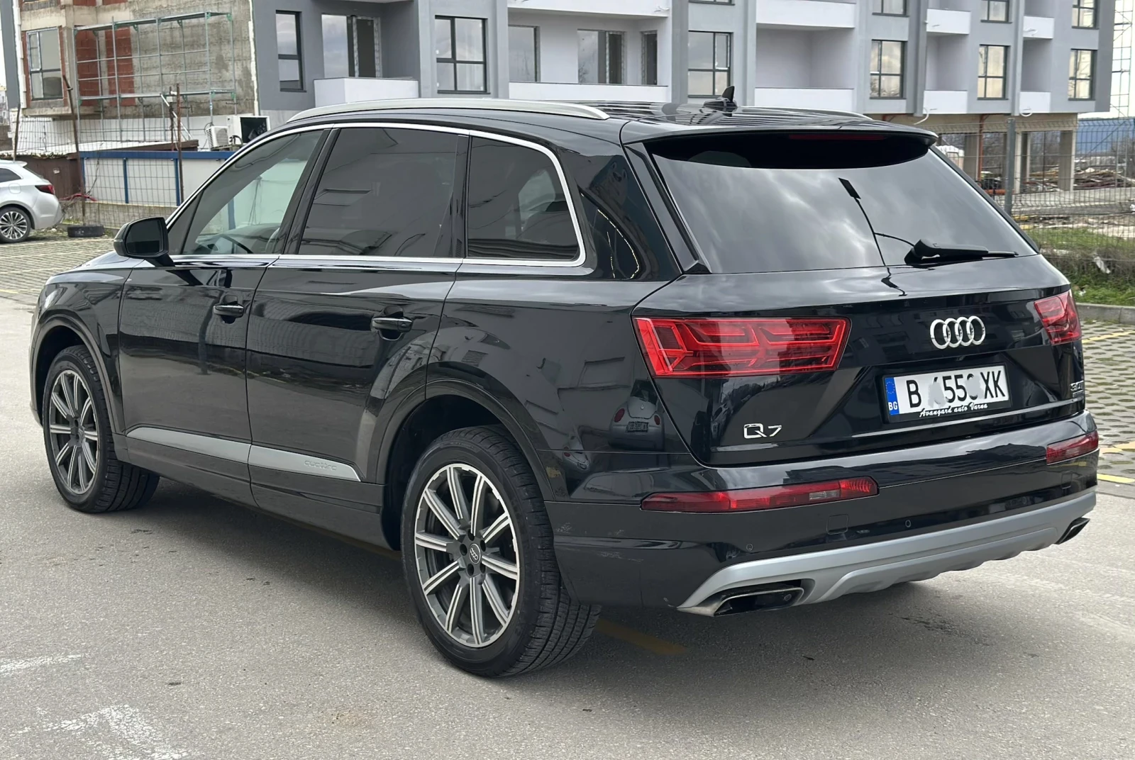 Audi Q7 3.0T Premium Plus, Full LED - изображение 6