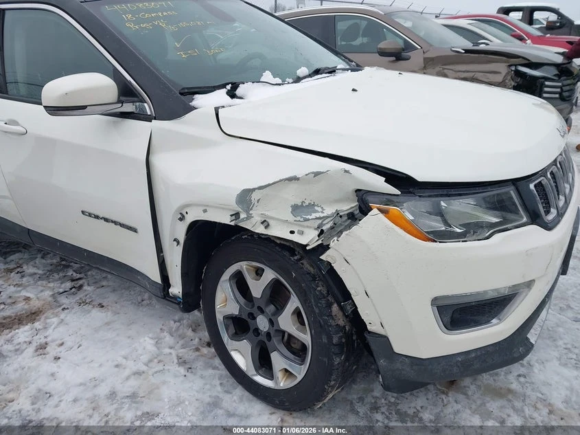 Jeep Compass 2.4L I-4 VVT, 180HP 4X4 Drive, снимка 6 - Автомобили и джипове - 53739403