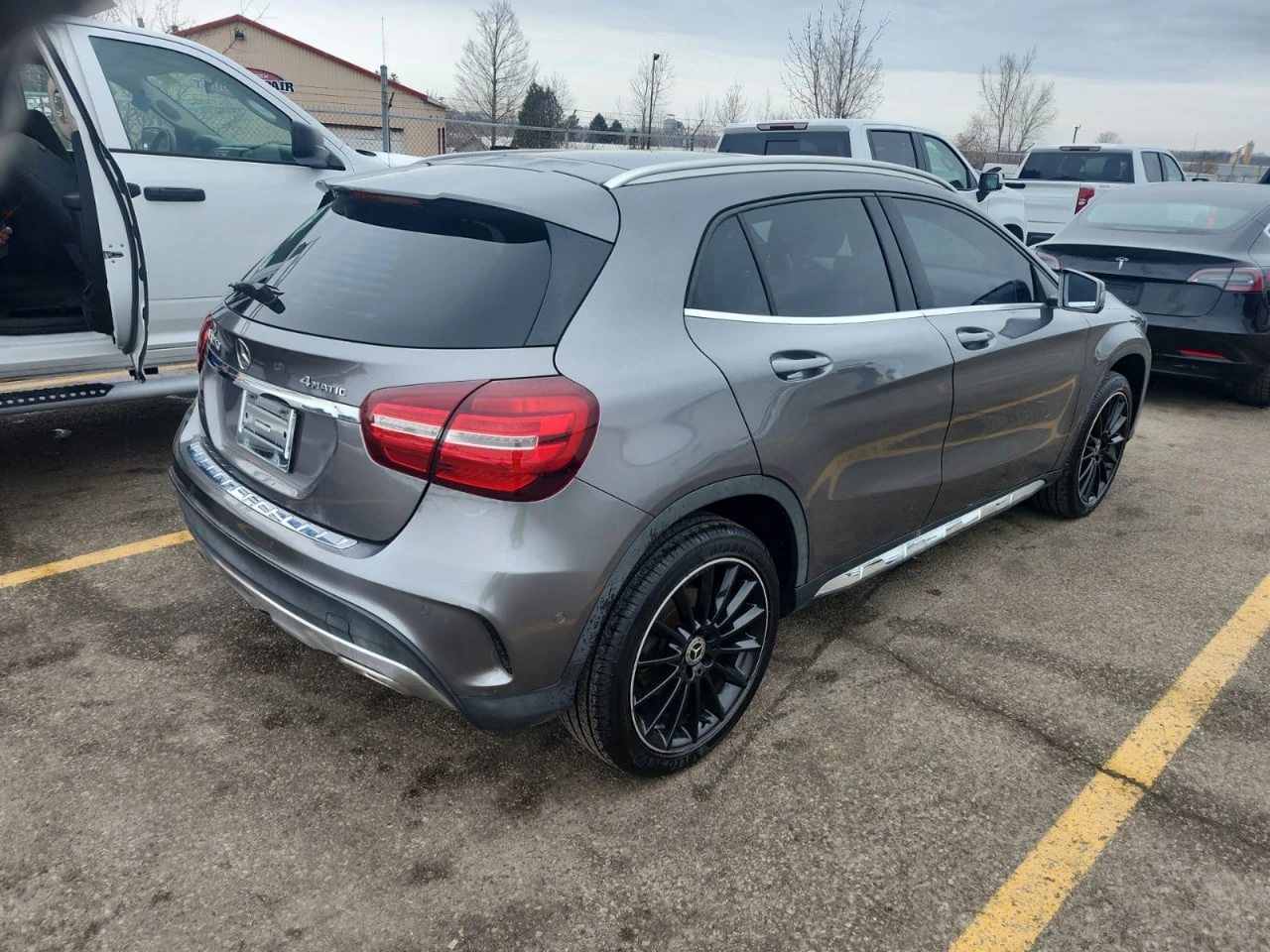 Mercedes-Benz GLA * 250 * CARFAX * 2 КЛЮЧА * ПОДГРЕВИ, снимка 3 - Автомобили и джипове - 53824990
