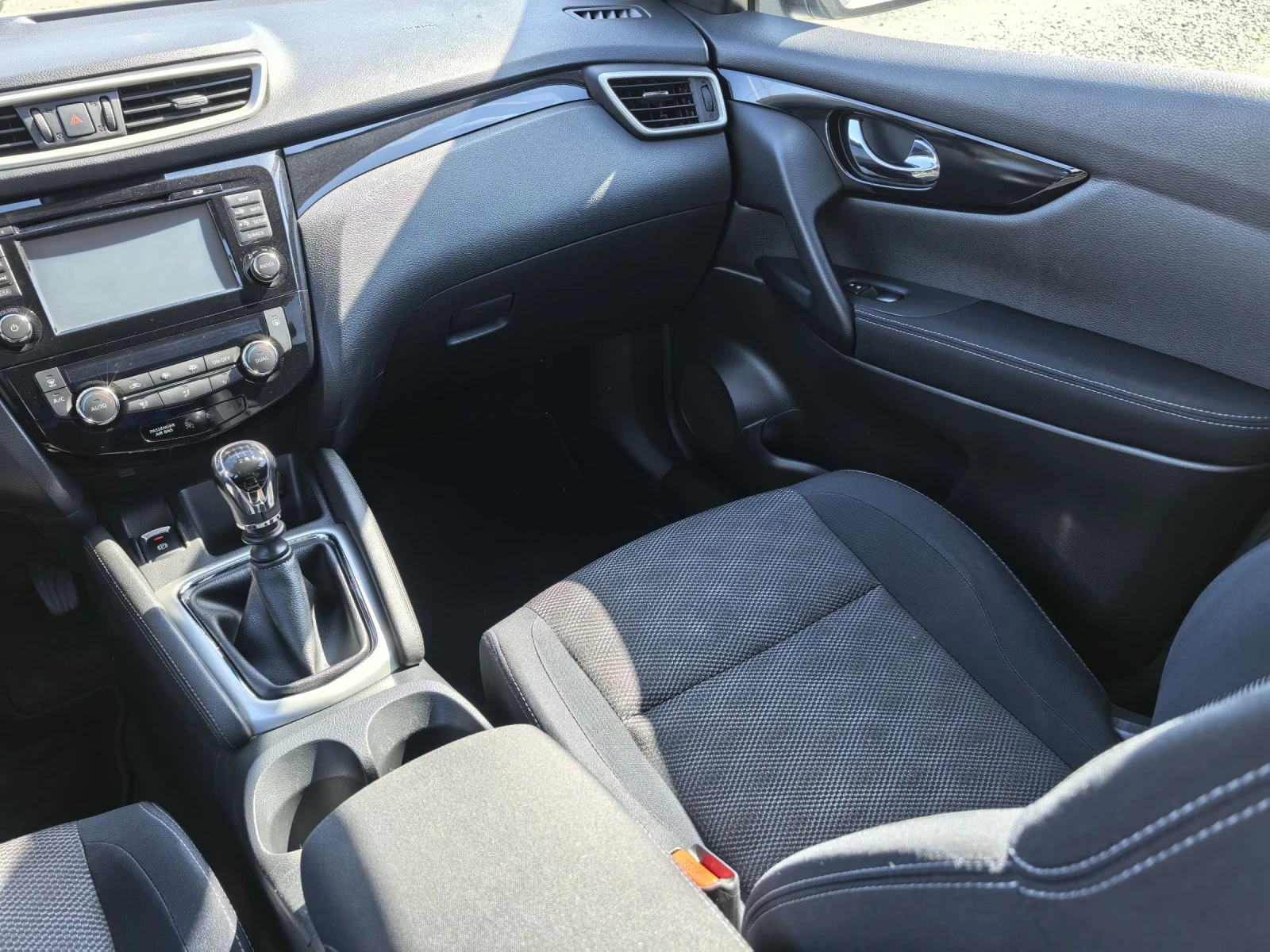 Nissan Qashqai 1.2T Panorama 149х.км!!! Изключителна!!! , снимка 11 - Автомобили и джипове - 53848217