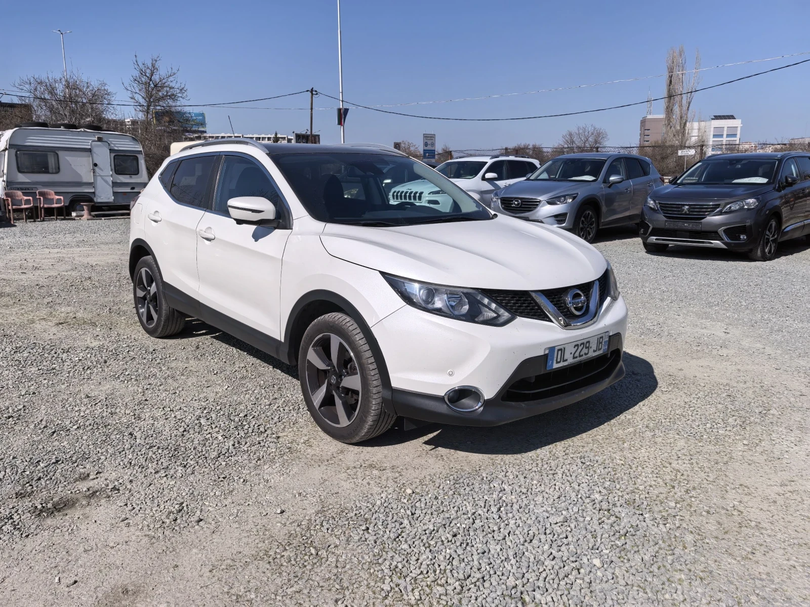 Nissan Qashqai 1.2T Panorama 149х.км!!! Изключителна!!! , снимка 2 - Автомобили и джипове - 53848217