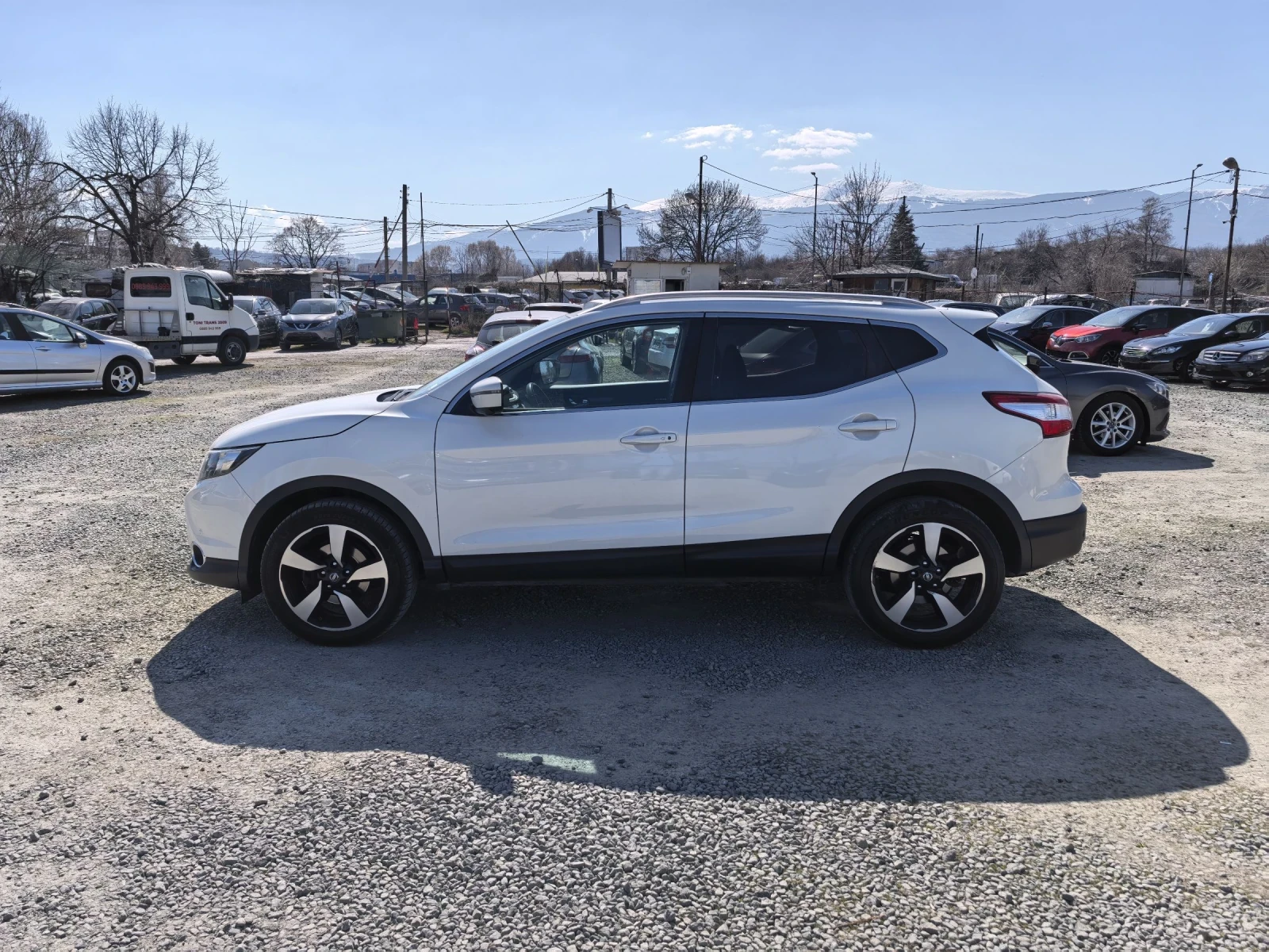 Nissan Qashqai 1.2T Panorama 149х.км!!! Изключителна!!! , снимка 8 - Автомобили и джипове - 53848217