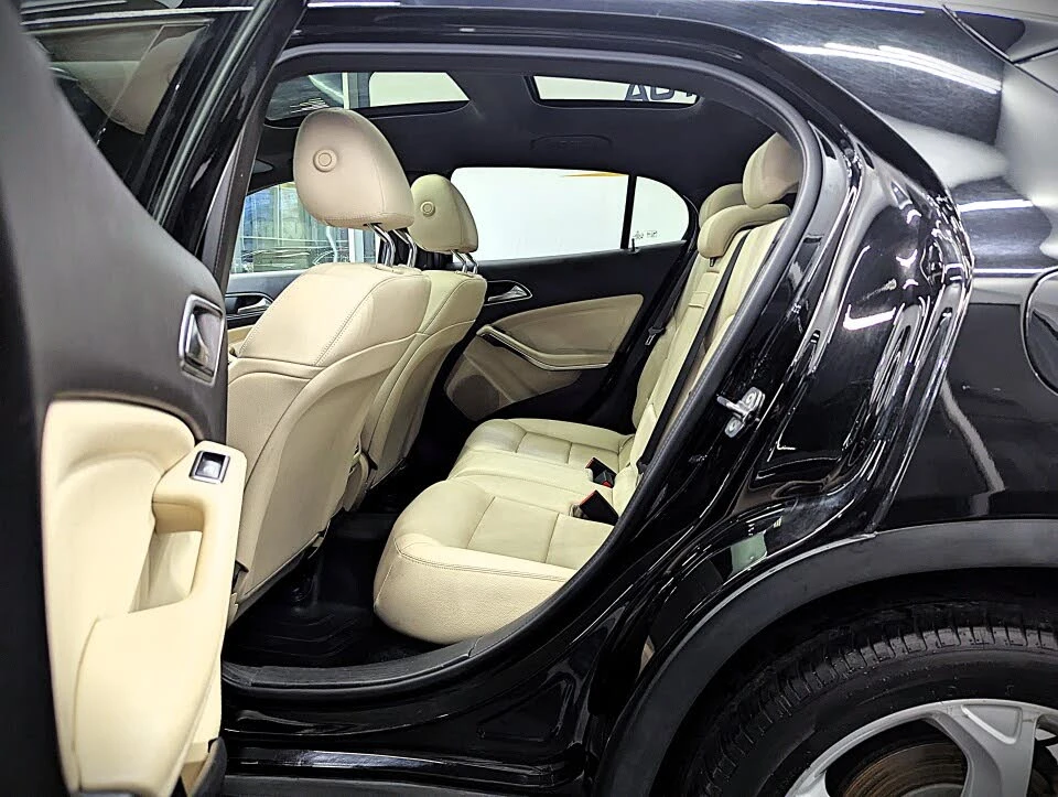 Mercedes-Benz GLA 250 4MATIC* АвтоКредит* (Цена до БГ) , снимка 15 - Автомобили и джипове - 53910835