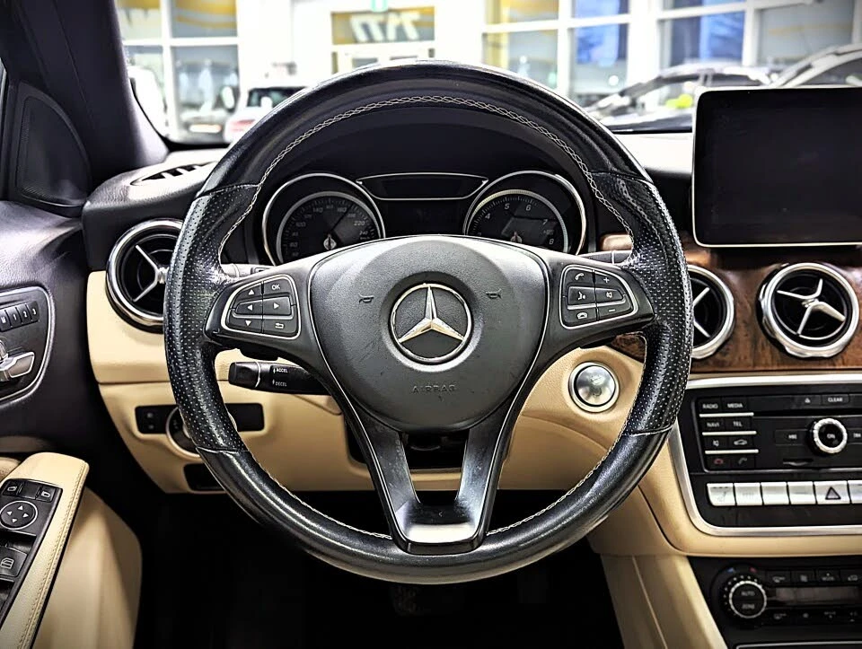 Mercedes-Benz GLA 250 4MATIC* АвтоКредит* (Цена до БГ) , снимка 7 - Автомобили и джипове - 53910835