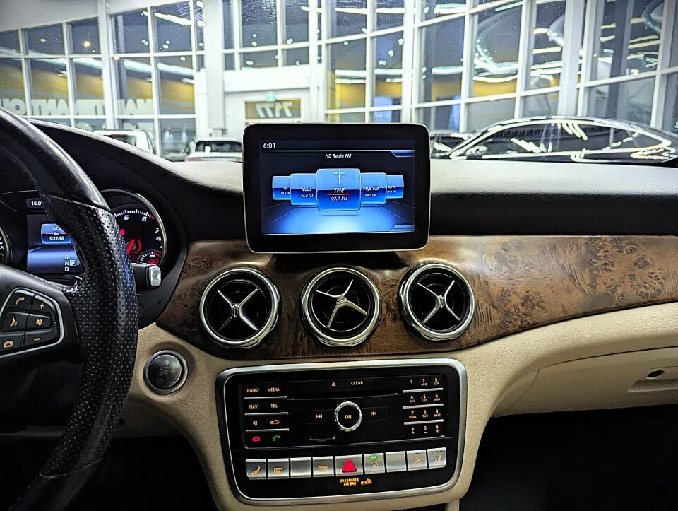 Mercedes-Benz GLA 250 4MATIC* АвтоКредит* (Цена до БГ) , снимка 10 - Автомобили и джипове - 53910835