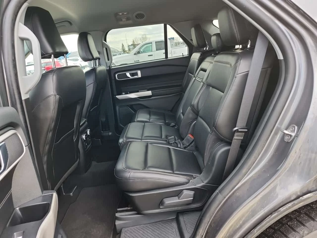 Ford Explorer * XLT * * 7-МЕСТНА* * ПОДГРЕВ* * ПАРКТРОНИК* , снимка 10 - Автомобили и джипове - 54158126