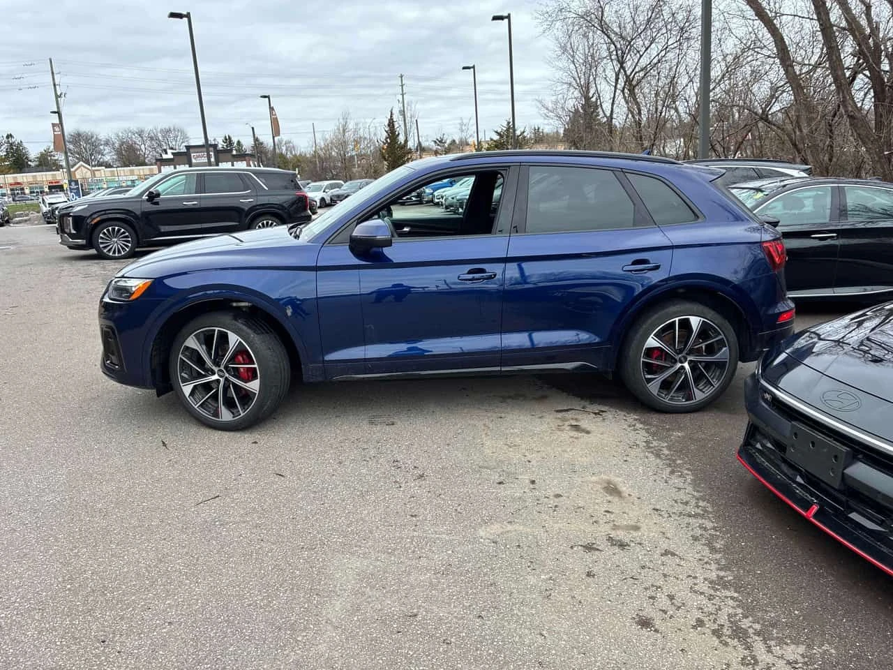Audi SQ5 Progressiv/ПАНОРАМА/ДИСТРОНИК, снимка 3 - Автомобили и джипове - 54240952