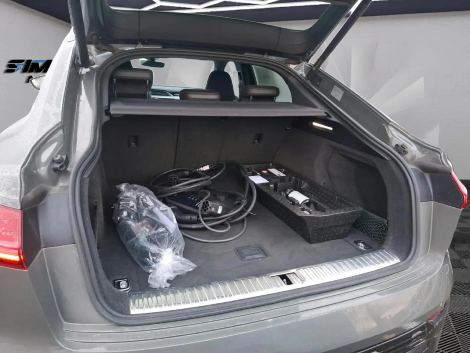 Audi Q8 E-TRON 55 SPORTBACK QUATTRO S-LINE PLUS FULL, снимка 11 - Автомобили и джипове - 54269009