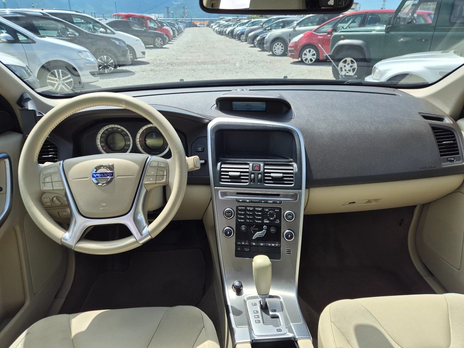 Volvo XC60 2.4 D5/215к.с., снимка 8 - Автомобили и джипове - 54898375