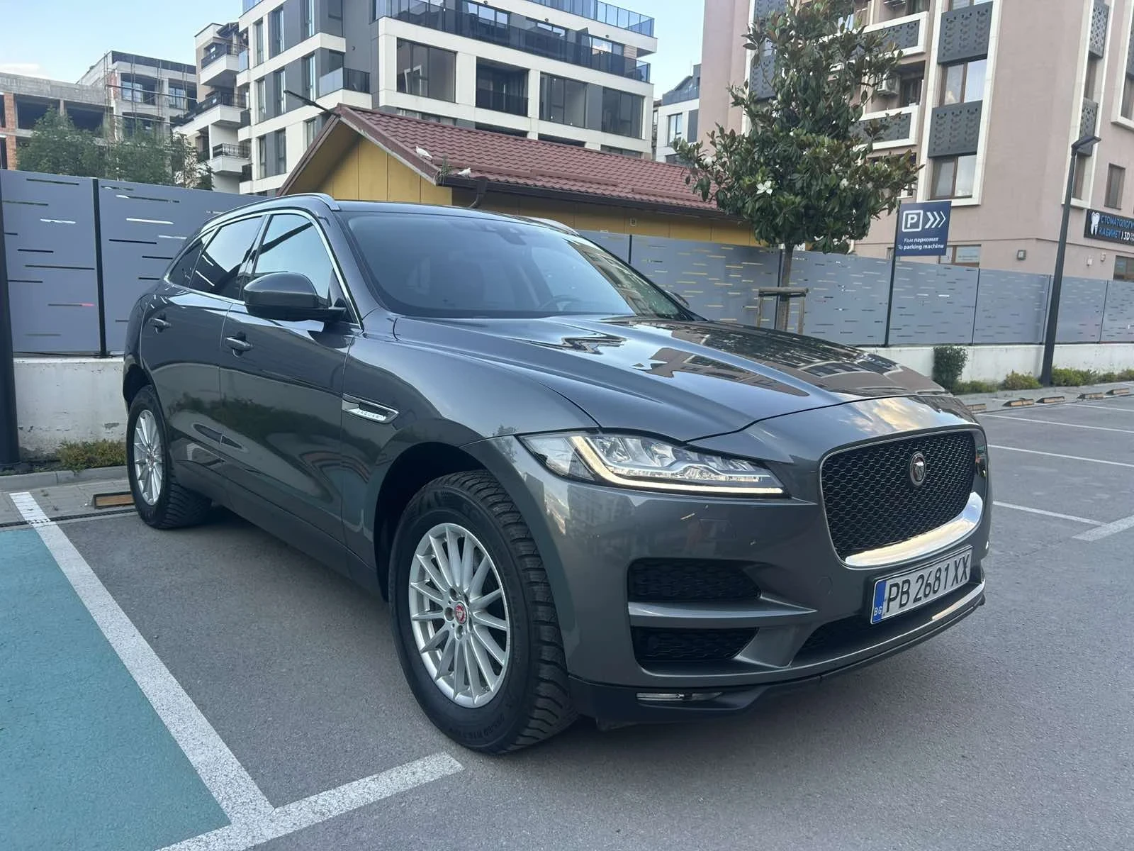 Jaguar F-PACE * 2.0* 180к.с* 4X4* FULL* OPTION* , снимка 2 - Автомобили и джипове - 55228202