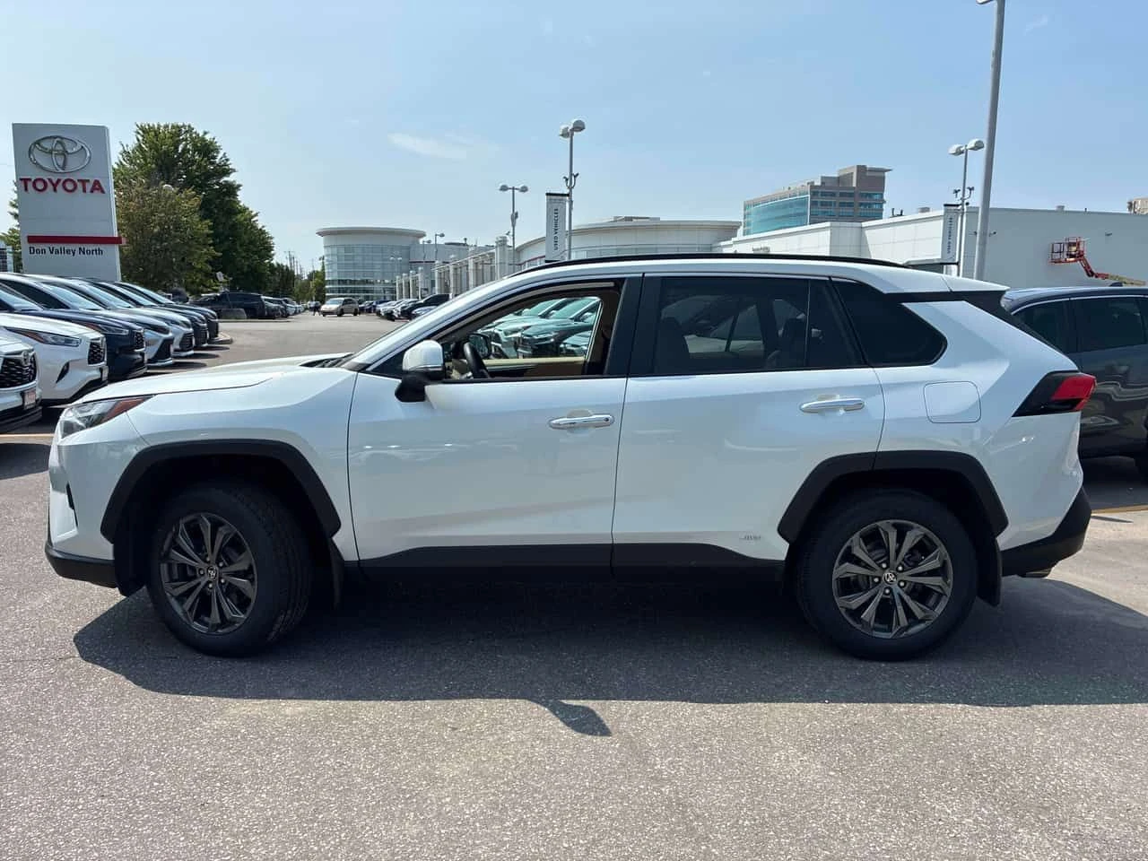 Toyota Rav4 Hybrid Limited/ОТ ПРЕДСТАВИТЕЛСТВО/КЛИП, снимка 2 - Автомобили и джипове - 55375678